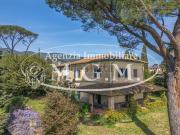 Case e ville in vendita di 480 m² in Strada Statale 439, 103