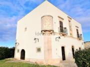 Case e ville in vendita di 480 m² in Via Conversano