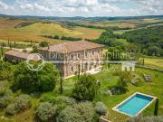 Case e ville in vendita di 480 m² in Via del Colle