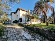 Case e ville in vendita di 488 m² in Via Vecchia Pesciatina