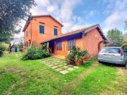 Case e ville in vendita di 490 m² in Strada Banditella, 11