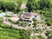 Case e ville in vendita di 490 m² in Via dei Pini