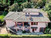 Case e ville in vendita di 492 m² in Via Regina Adelaide, 2