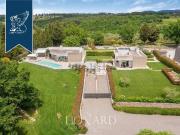 Case e ville in vendita di 494 m²