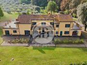 Case e ville in vendita di 500 m²