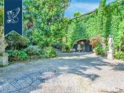 Case e ville in vendita di 500 m²