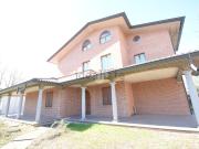 Case e ville in vendita di 500 m² in Via Arno, 16