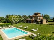 Case e ville in vendita di 500 m² in Via Firenze, 52