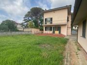 Case e ville in vendita di 500 m² in Via Fratelli Rosselli
