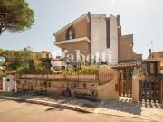 Case e ville in vendita di 500 m² in Via Mario Mencatelli