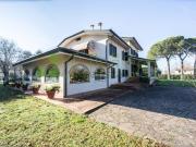 Case e ville in vendita di 500 m² in Via Picciorana