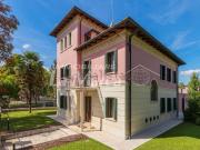 Case e ville in vendita di 500 m² in Via Vincenzo de...