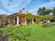 Case e ville in vendita di 505 m² in Via 24 Maggio