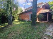 Case e ville in vendita di 509 m² in Via Nazionale dei...