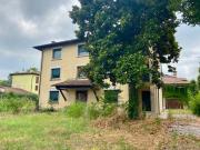 Case e ville in vendita di 510 m² in Strada Romana