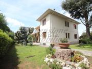 Case e ville in vendita di 514 m² in Via della Repubblica