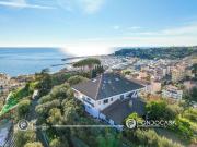 Case e ville in vendita di 516 m² in Via Livio Canale