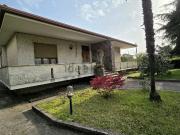 Case e ville in vendita di 520 m² in Via Amorosi, 33