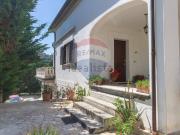 Case e ville in vendita di 521 m² in Via Trasbordo, 15