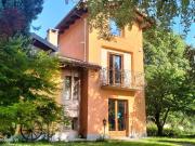 Case e ville in vendita di 383 m² in Via Benetti