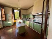 Case e ville in vendita di 525 m² in Via delle Gore