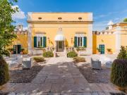 Case e ville in vendita di 526 m² in Strada Provinciale...