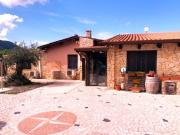 Case e ville in vendita di 530 m² in Via delle Valle