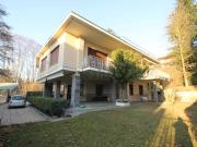 Case e ville in vendita di 534 m² in Strada Cesare...