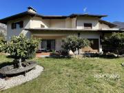 Case e ville in vendita di 537 m² in Viale 4 Novembre, 2