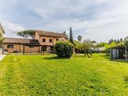 Case e ville in vendita di 546 m² in Via Tiberina, 311