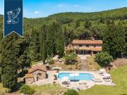 Case e ville in vendita di 550 m²