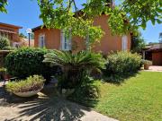 Case e ville in vendita di 550 m² in Via Anagnina, 608