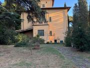 Case e ville in vendita di 550 m² in Via della Pietra