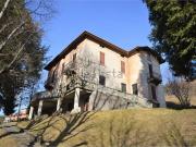 Case e ville in vendita di 550 m² in Via Piazzo, 1