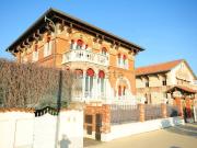 Case e ville in vendita di 550 m² in Viale A. Vespucci, 7