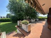 Case e ville in vendita di 560 m² in Via T. Garzoni, 1
