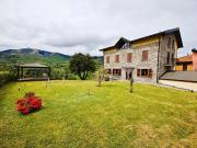 Case e ville in vendita di 564 m² in Via Gemini...