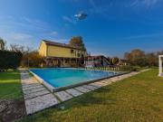 Case e ville in vendita di 566 m² in Viale G. di Vittorio, 4