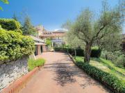 Case e ville in vendita di 570 m²