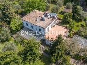 Case e ville in vendita di 576 m² in Viale Roma, 171