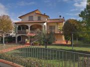 Case e ville in vendita di 578 m² in Via Jacopo Melani, 39