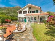 Case e ville in vendita di 580 m²
