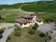 Case e ville in vendita di 583 m² in Strada Canelli