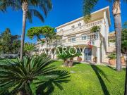 Case e ville in vendita di 585 m²
