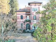 Case e ville in vendita di 595 m² in Via Gazza