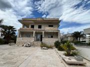 Case e ville in vendita di 596 m² in Via Vecchia Trani...