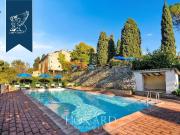 Case e ville in vendita di 6000 m²