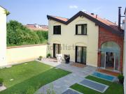 Case e ville in vendita di 600 m² in Via Filippo Carcano, 20