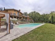 Case e ville in vendita di 600 m² in Via Francesco Crispi