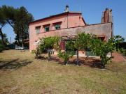 Case e ville in vendita di 600 m² in Via Fratelli Maristi